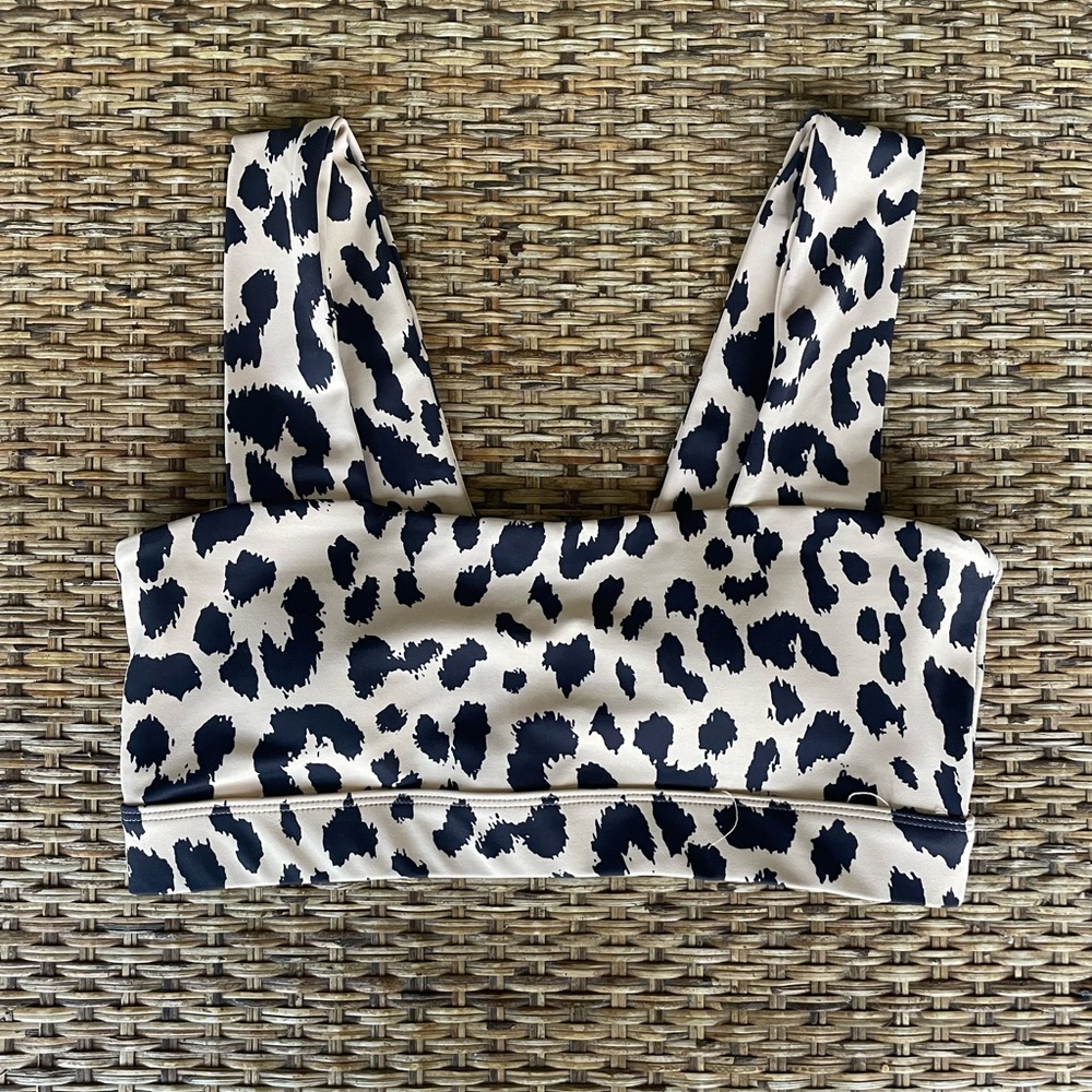 Allfenix sports bra